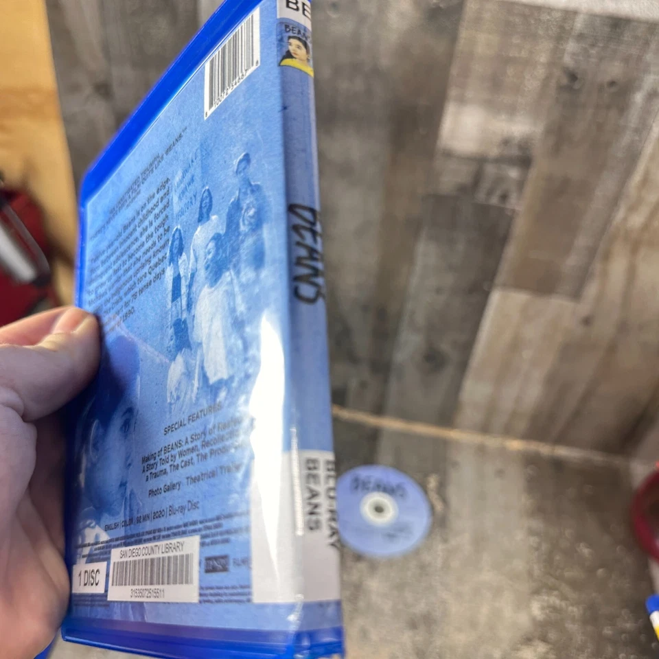 Beans (Blu-ray, 2020) Kiawentiio, Violah Beauvais, Rainbow Dickerson Foto 4 de 4