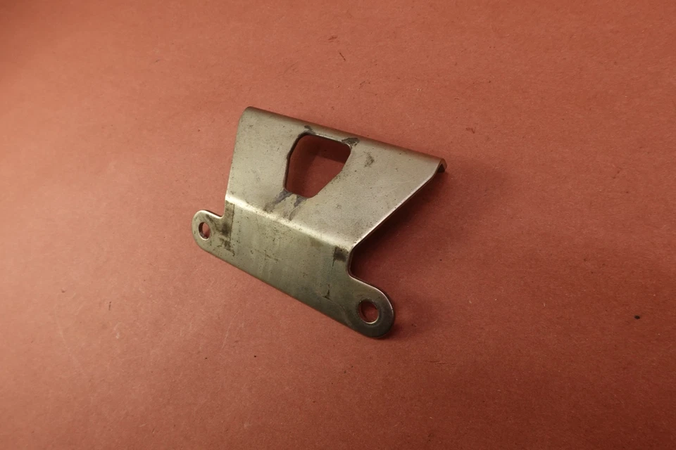 Soporte de montaje de permanencia señal de giro delantero Honda Shadow AERO 750 VT750C 2001-2006 Foto 2 de 4