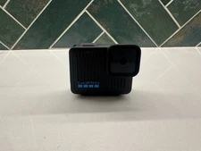 GoPro - HERO Action Camera - Black CHDHF-131-AT