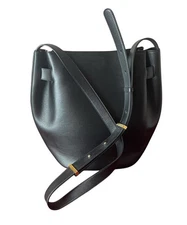 Cuyana Black Leather Bucket Bag Purse 