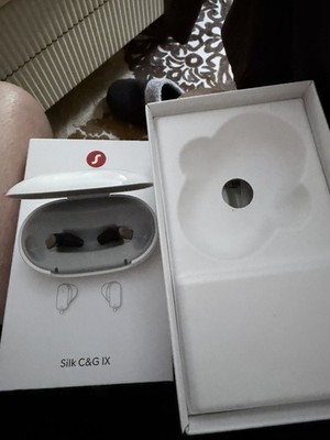 NEW Left And Right Signia Silk Charge & Go 3 IX Rechargeable + Charger