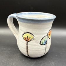 Taza de café MudWorks Pottery hecha a mano de arcilla roja colorido diseño floral MCM 16 oz