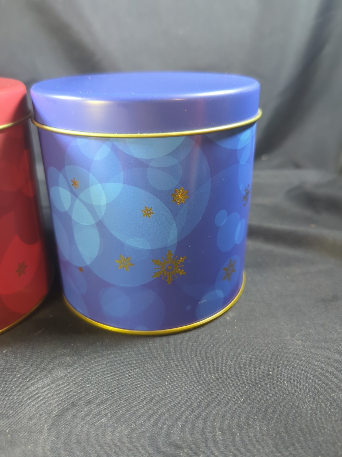 Set of 3 Christmas Gift Wrap Snowflake Truffle Tins Metal Storage Container Rare
