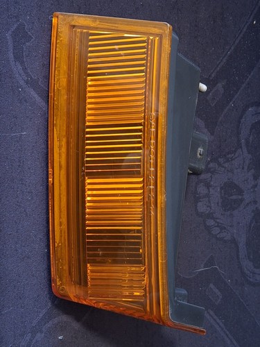 A06-90212-005 FREIGHTLINER TURN SIGNAL LAMP RH LED