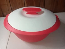 Tupperware 3 Piece Microwave Steamer Red White 1.5 Quart 7763A-1