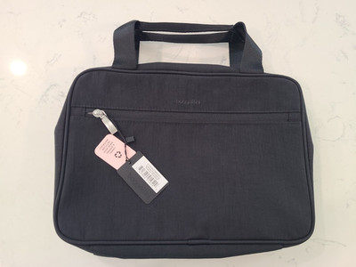 Baggallini Large Hanging Travel Toiletry Cosmetic Kit Bag in Black NWT