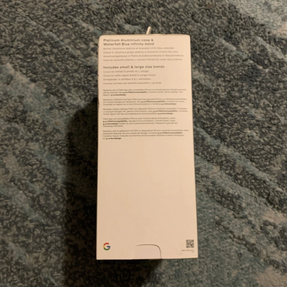 Fitbit Versa 4 Smartwatch Platinum Aluminum/Waterfall Blue Band - NEW SEALED BOX - Image 2 of 4