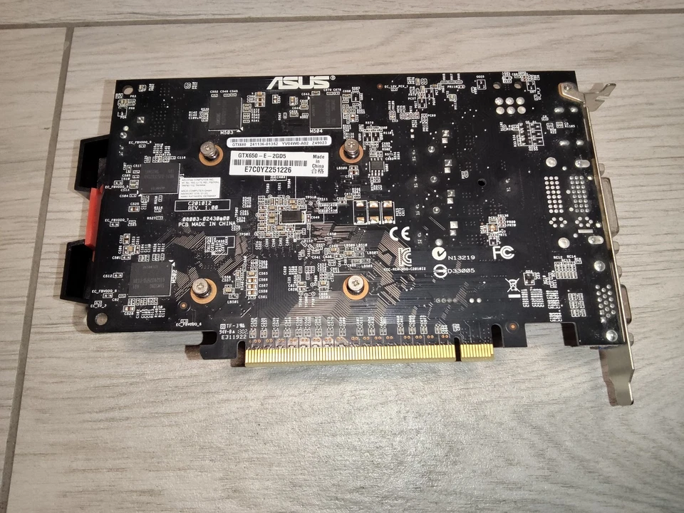 SCHEDA VIDEO GPU ASUS NVIDIA GEFORCE GTX 650 2GB GDDR5 DVI VGA Mini-HDMI PCI-E - Immagine 3 di 4