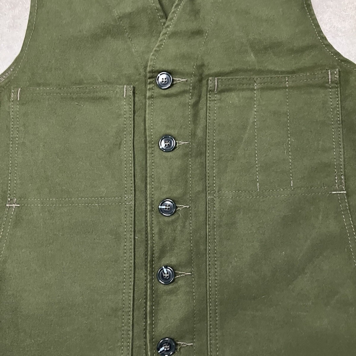FILSON MOLESKIN VEST アメリカ製 綿100% 生産終了モデル - トップス FILSON MOLESKIN VEST アメリカ製 綿100% 生産終了モデル - トップス