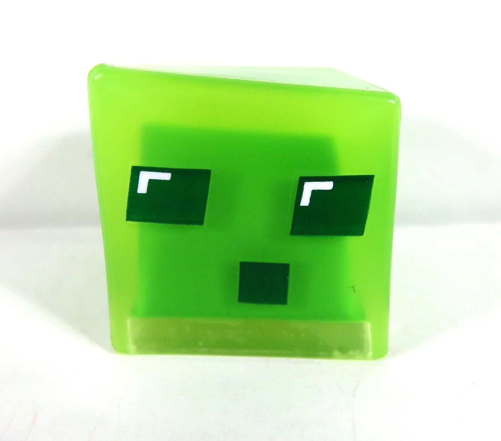 Minecraft Dungeons Series 24 Mini Figures Slime Cube NEW