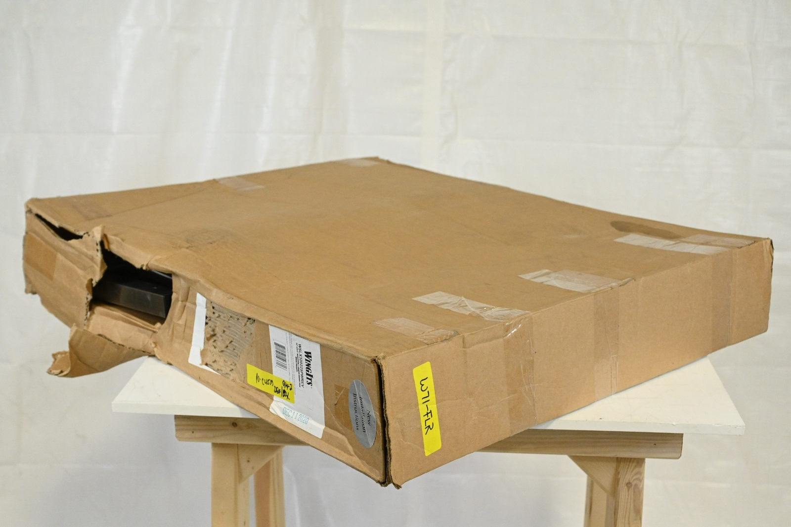 Wingits WSLX320225PWREV, ADA LShape Reversible Shower Seat, 32" Lg, 22