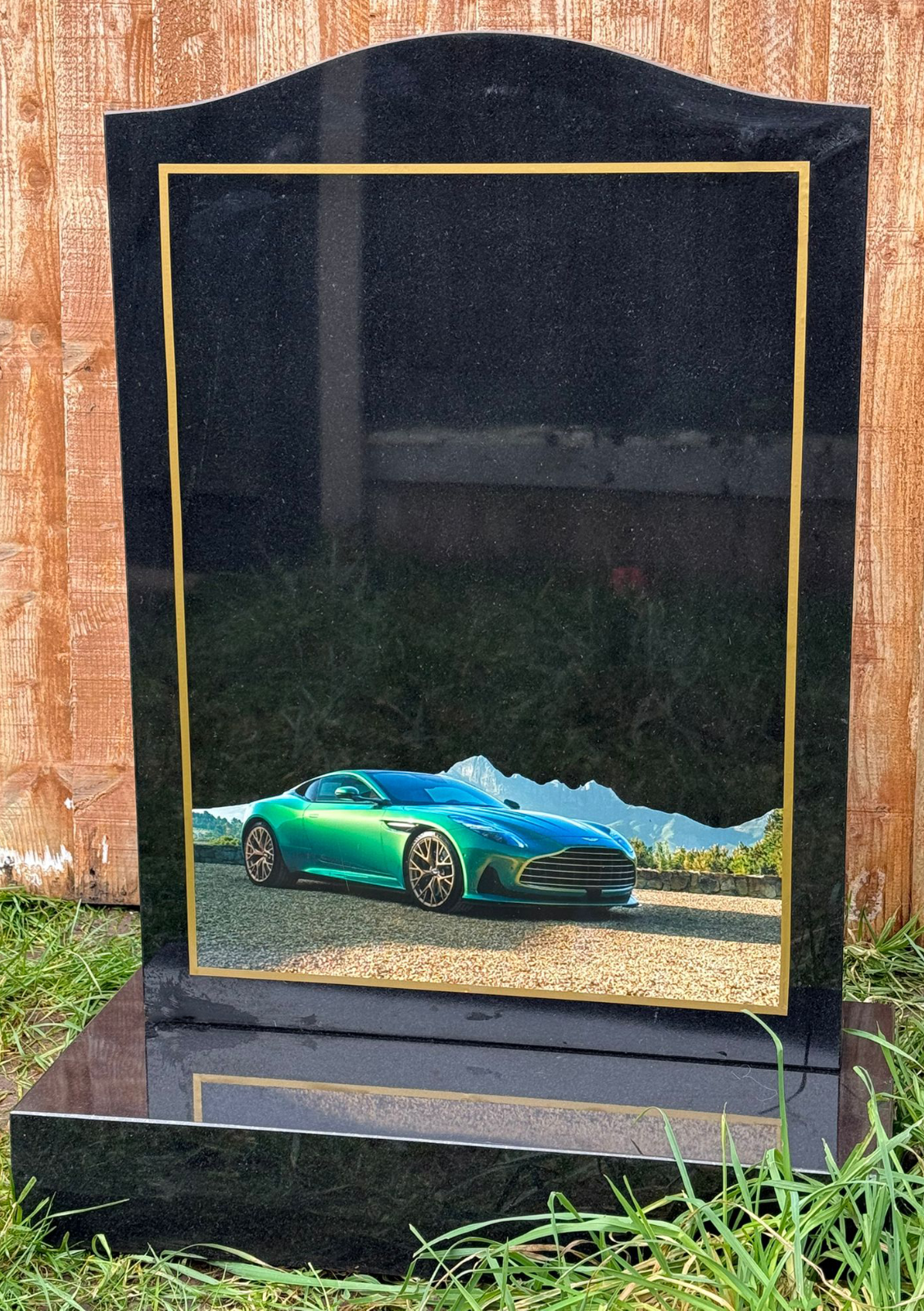 Picture 1 of 18