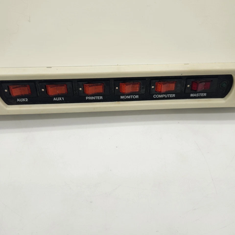Vintage Memorex Power Center TVSS1449 (PC-006-1) Five Outlet Surge Protector - Image 4 of 4