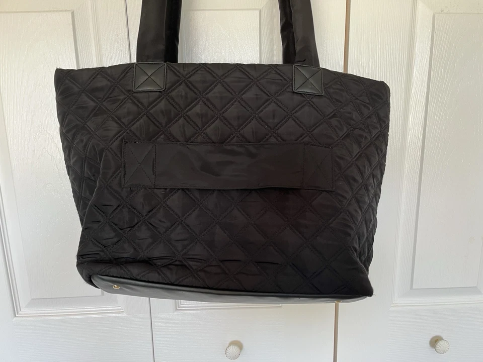 Bolso de Viaje Joan & David 21" Acolchado Diamante Negro Nylon Foto 3 de 4