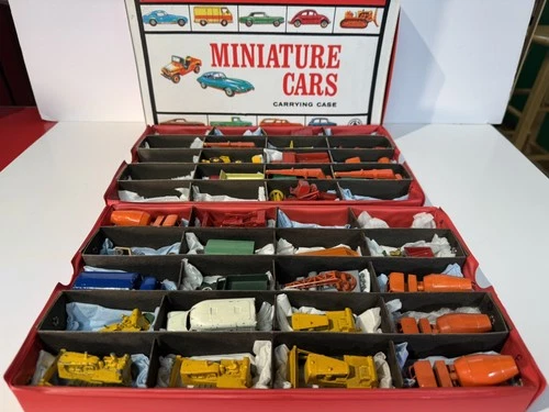 Lesney Matchbox 30 Vehicle Lot With Vintage Carry Case