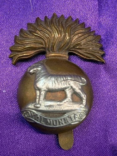 Genuine WW1 The Royal Munster Fusiliers Cap Badge BiMetal w/slider