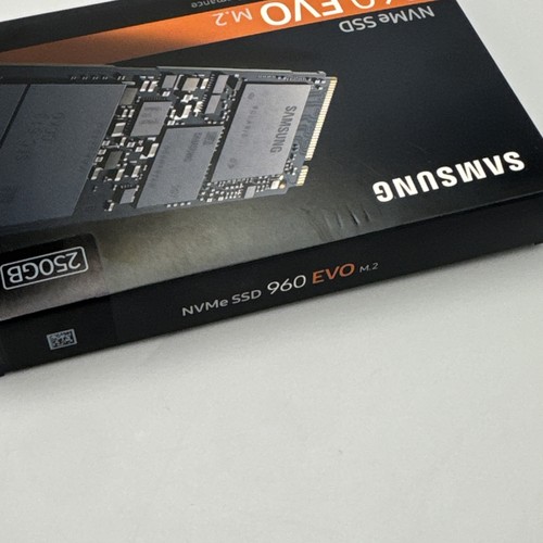 Brandneu Versiegelt Samsung 960 EVO SSD 250GB V-NAND M.2 2280 PCIe NVMe Gen 3 - Bild 4 von 4