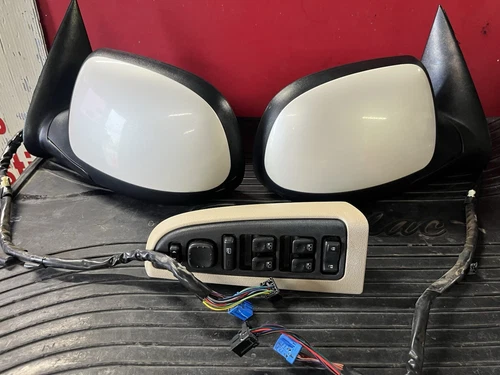 2006 ESCALADE PAIR OF MIRRORS WITH SWITCH DL3 POWER FOOLS OEM