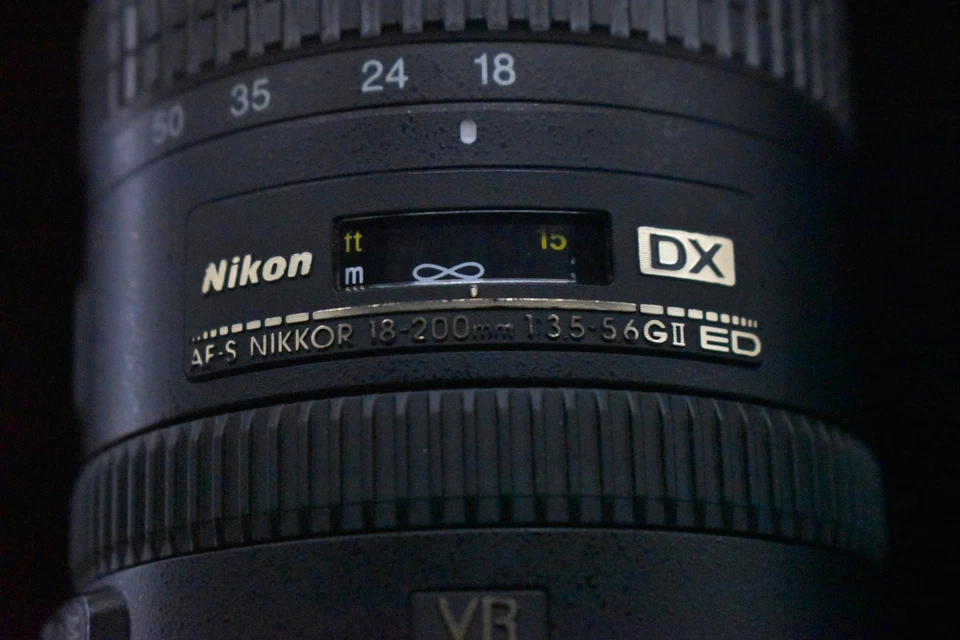 [US Duty Paid] Nikon AF-S DX NIKKOR 18-200mm f/3.5-5.6 G ED VR II Lens 8278 - Image 3 of 4