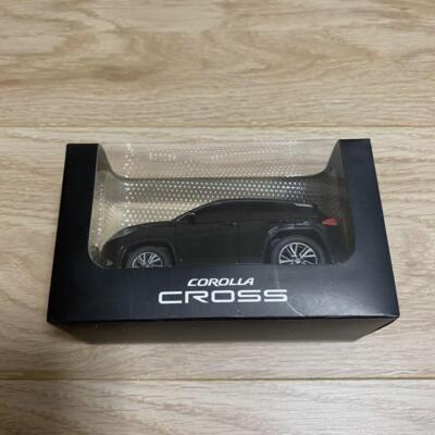Toyota Corolla Cross Pull Back Car 1/43 Scale Miniature Black Navy