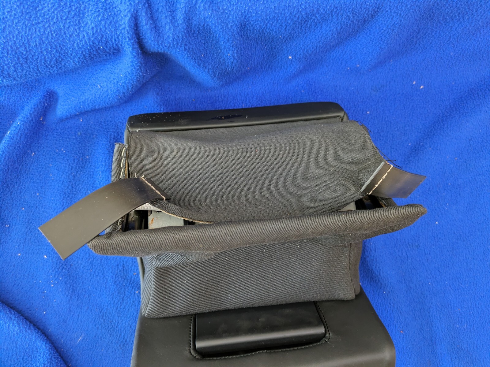 BENTLEY CONTINENTAL flying spur rear seat center headrest OEM 2006-2012🔵