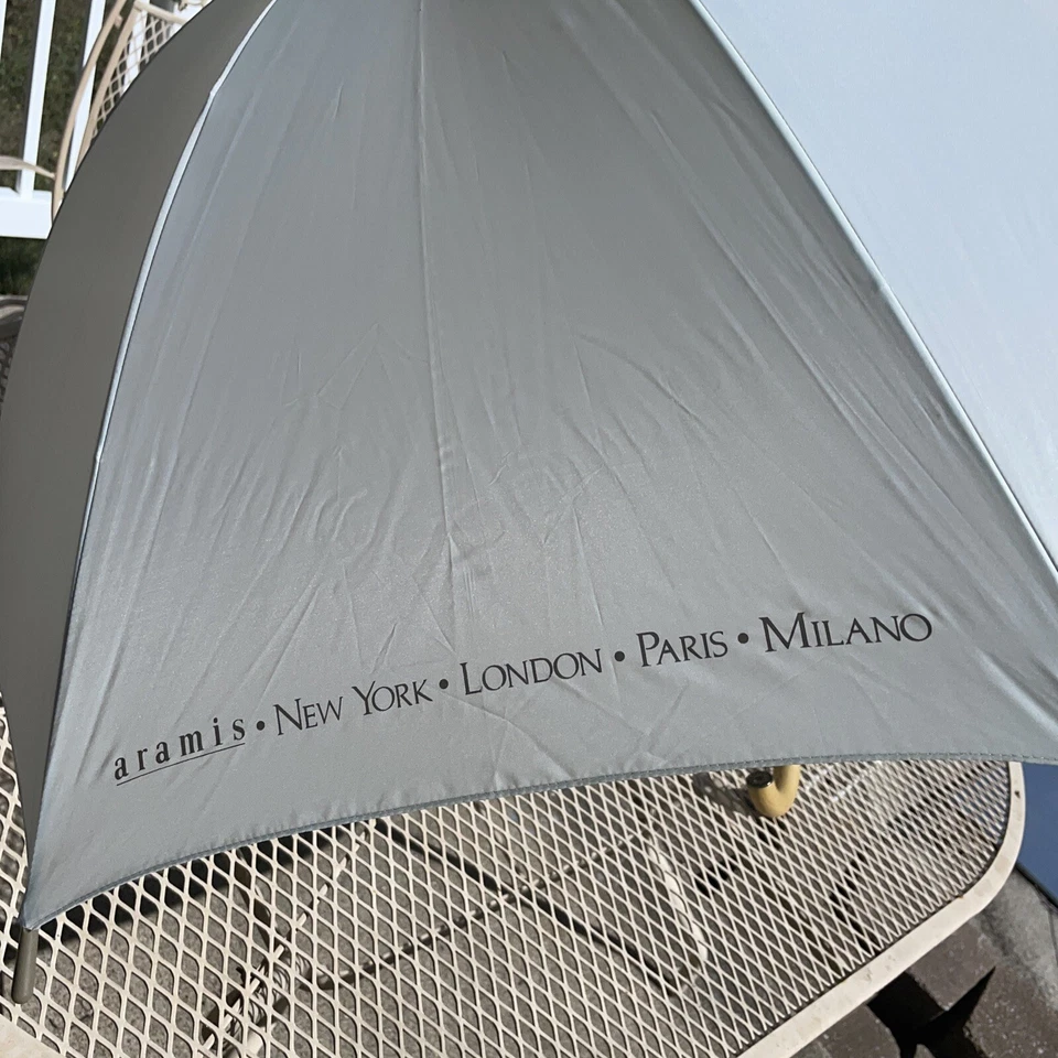 Paraguas Aramis Vintage Blanco Crema Mango Madera Nueva York Londres ParísMilano-Bonito Foto 2 de 4