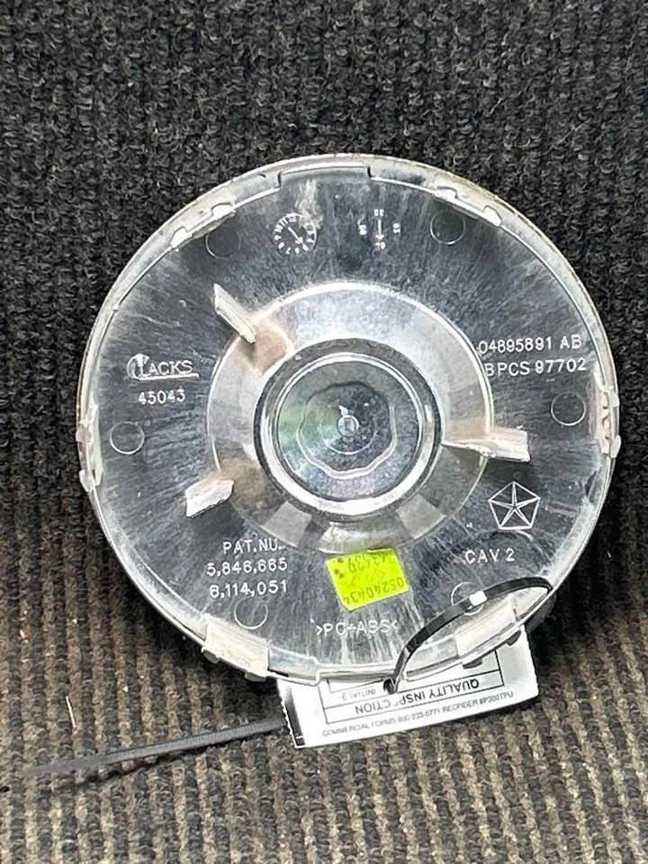 Fits 2005-06 Chrysler 300 Center Cap 17" OEM#:4895891aa Foto 2 de 4