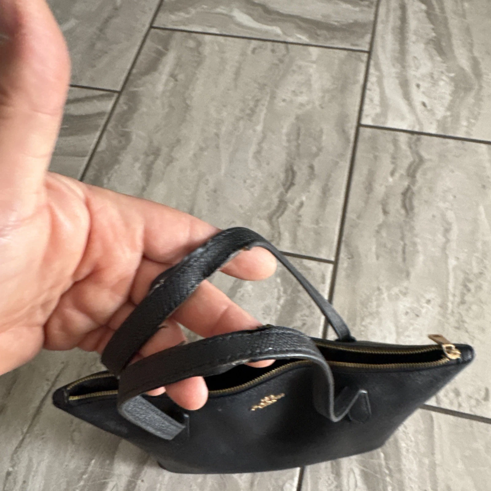 Borsa Coach Outline Signature con zip grande IMBlack