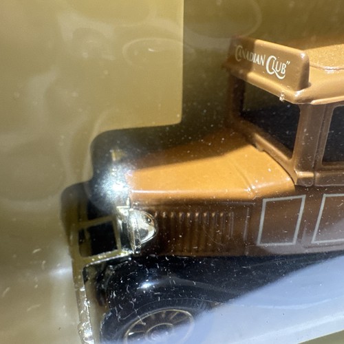 Lledo Days Gone 1932 Ford Model A Panel Van – Canadian Club Whisky 1:43 Diecast - Picture 5 of 15