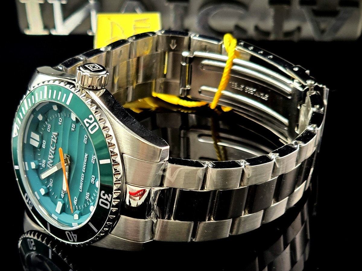 NEW! Invicta Pro Diver Swiss Movement Swiss Made Green Wave Dial