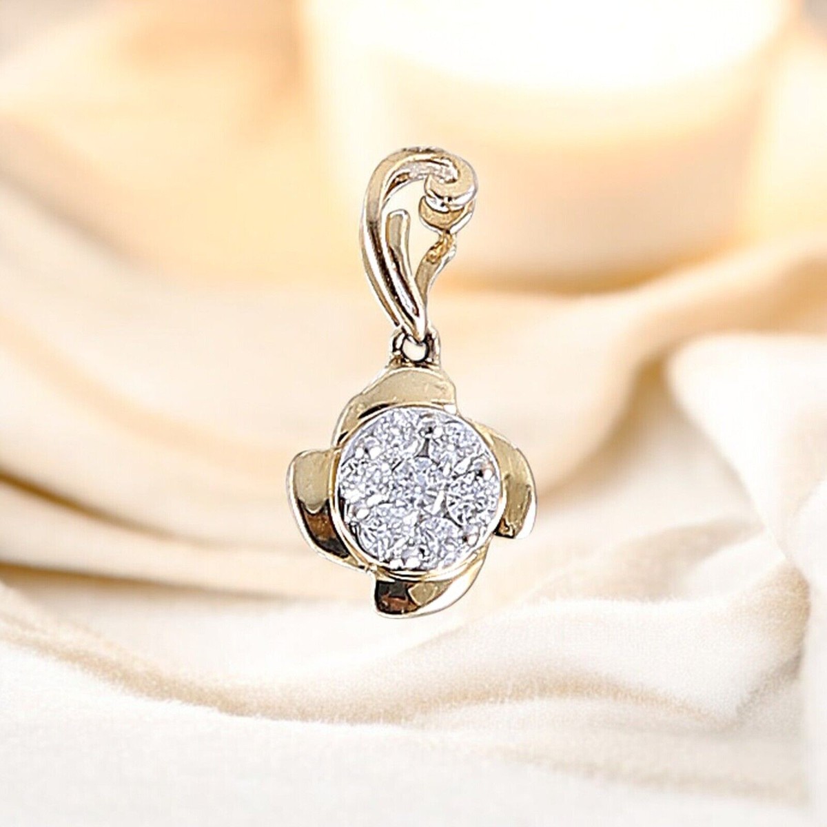 Boucles D'oreilles Diamants 0,70 Ct - 14K Or Jaune - Pavé Rond Brillant - Naturel - Neuf Avec étiquettes