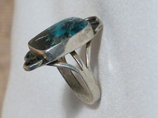 Vintage Navaho Ring Sterling Silver Turquoise or Malachite  ring Size 7-1/2