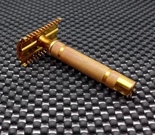 Vintage 1930's Gillette NEW Long Comb DE Safety Razor Clean!