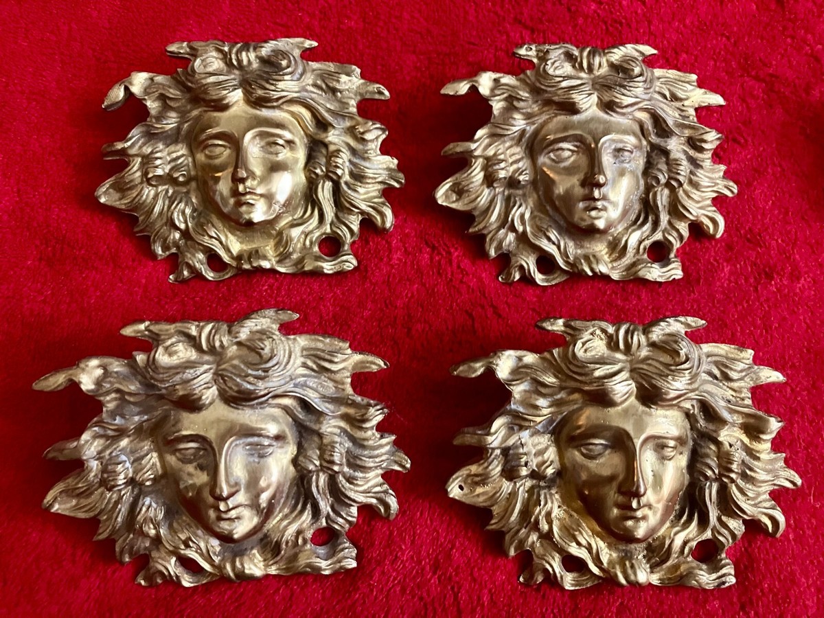 1 (one) Vintage VERSACE MEDUSA HOME DECOR WALL PLAQUE 3D