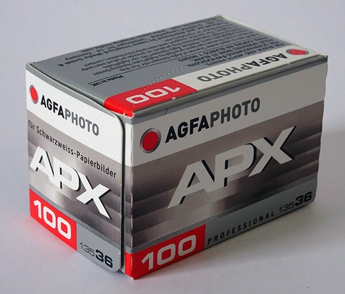 2 x Agfa APX 36 100 135mm Professional Black and White Film 36 exp. 100 ASA (UK) - Picture 4 of 24