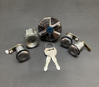 Corolla KE30 KE35 TE37 TE38 TE51 TE55 1975-79 5 Piece Lockset