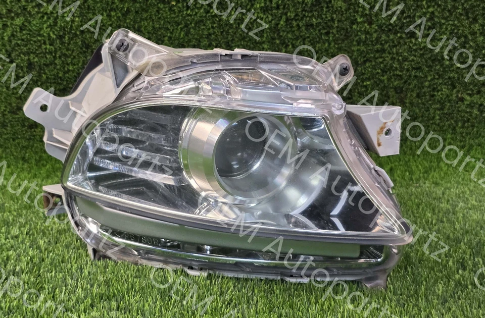 Par de luces antiniebla LED HID L y R para Lexus LS460 2007-2009 con bláster OEM usadas Foto 3 de 4