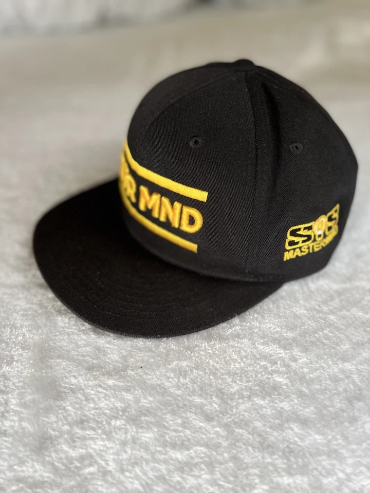 Mastermind 帽子 MSTR MND SOS 黑色黄色刺绣帽可调节 — 第 3/4 张图片