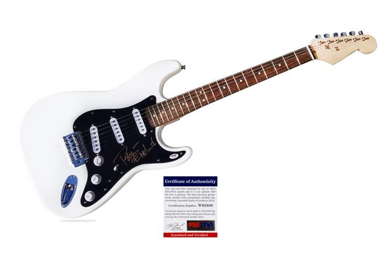 Robert Englund PSA/DNA authentic signed electric guitar |CERT Autographed A0001