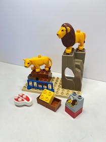 Lego Duplo 5634 Feeding Zoo - 2009 LIONS Replacement Parts