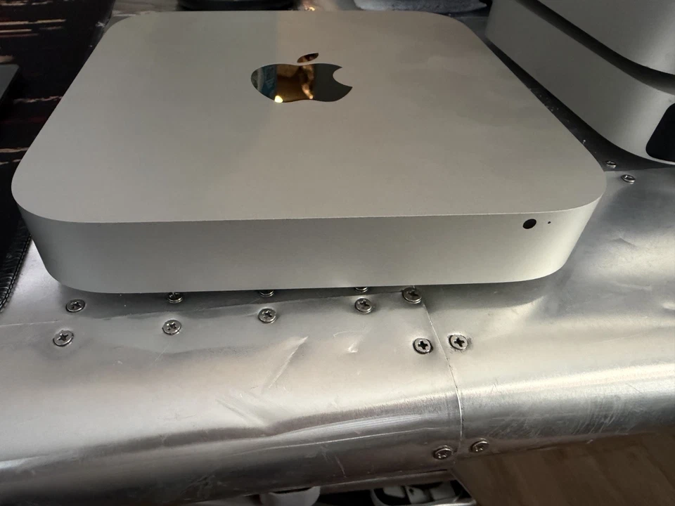 Apple Mac mini A1347 2014 2.6 GHz Core i5 (I5-4278U) 8GB RAM 1TB HDD - Image 2 of 4