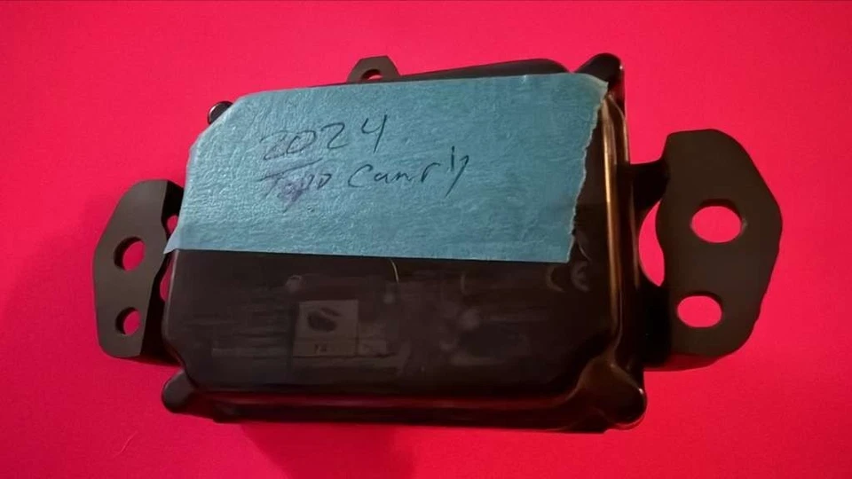 21 24 MÓDULO SENSOR RADAR DELANTERO TOYOTA CAMRY 88210 0A010 Foto 2 de 4