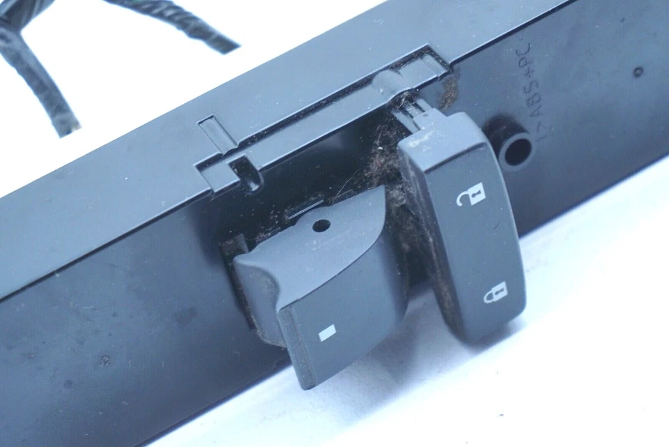 2008 BUICK ENCLAVE FRONT RIGHT PASSENGER DOOR LOCK WINDOW SWITCH W/ HARNESS OEM - Image 3 of 4