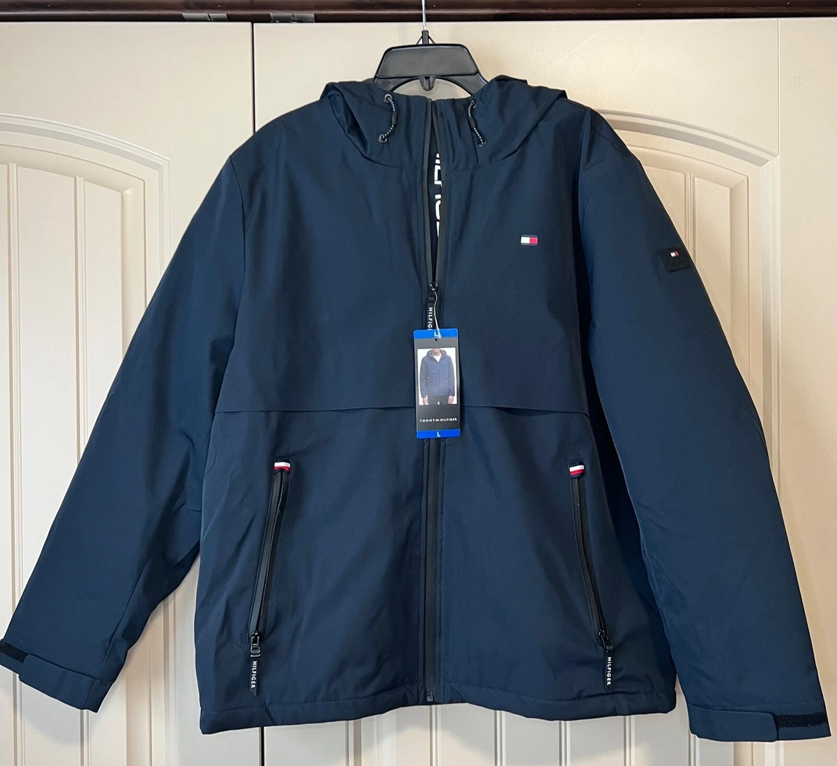 TOMMY HILFIGER MEN'S COAT/JACKET WATER & WIND RESISTANT,STRETCH, NAVY, SZ.L  -NWT