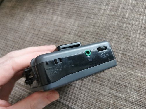 Reproductor de cassette portátil Sony Walkman WM 2011 Walkman gris - Imagen 4 de 6
