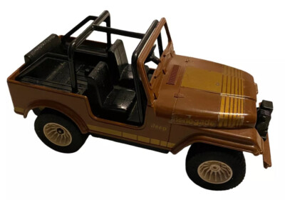 Rare Vintage TAIYO made In Japan Radio Controlled Toy RC Jeep