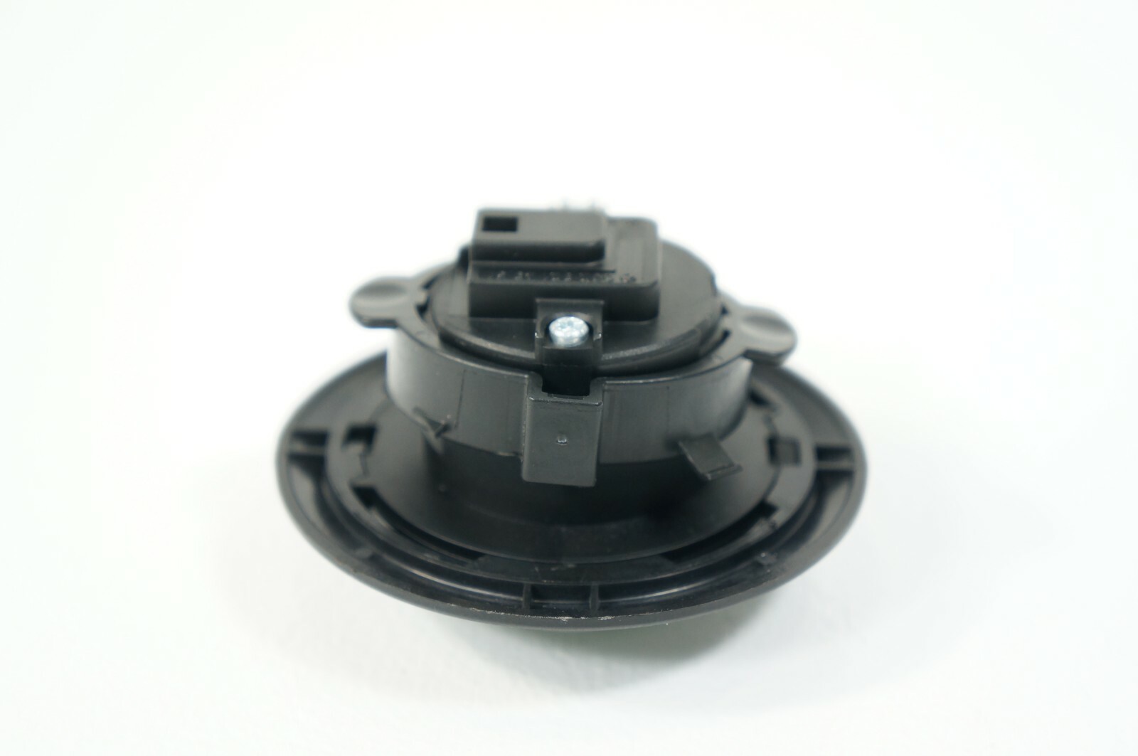 07-2013 mercedes w216 w221 cl550 s550 trunk lid emergency release button switch