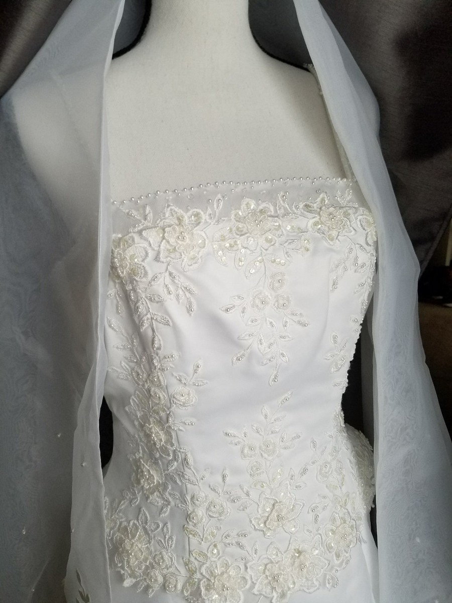 Lady Eleanor wedding gown with matching shawl.
