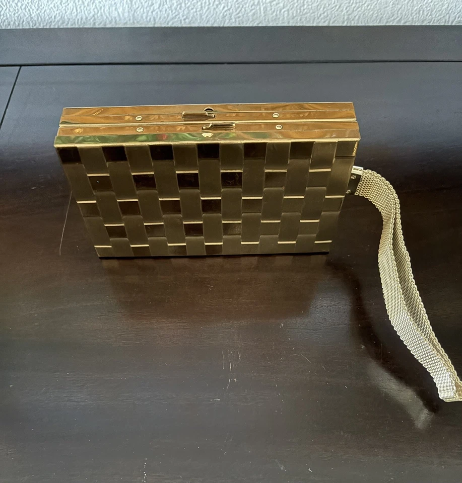 De colección. Bolso sin asas/bolso de noche de malla tejido canasta de metal tono dorado de la década de 1950 - Art Deco - ¿Evans? Foto 3 de 4