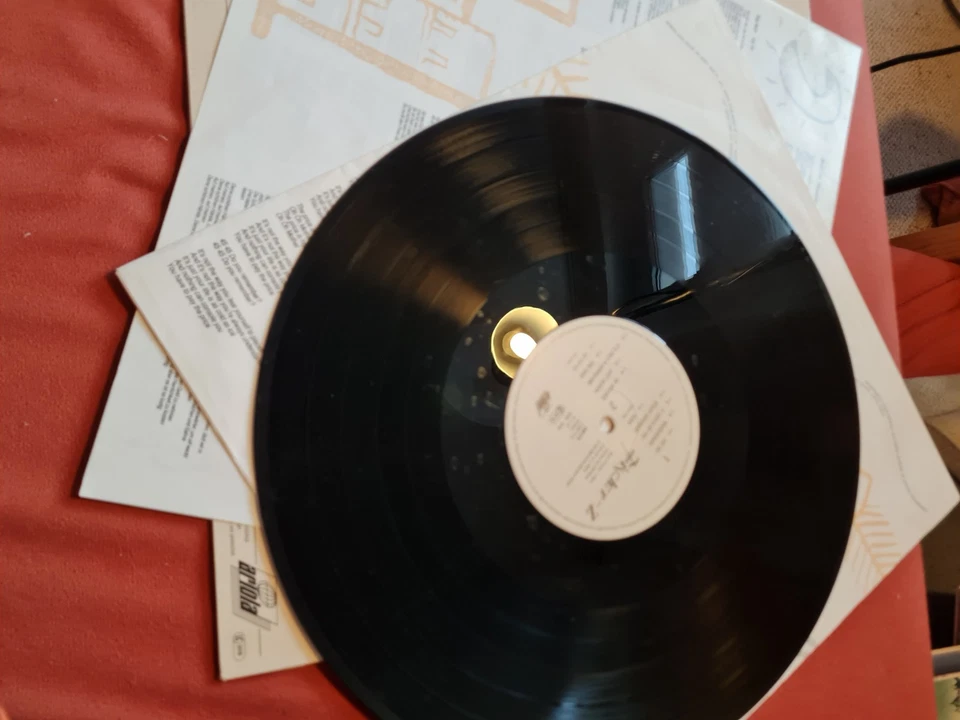 LP Fischer Z - Fishs Head BMG Ariola 209772 Germany 1989 - Bild 3 von 4